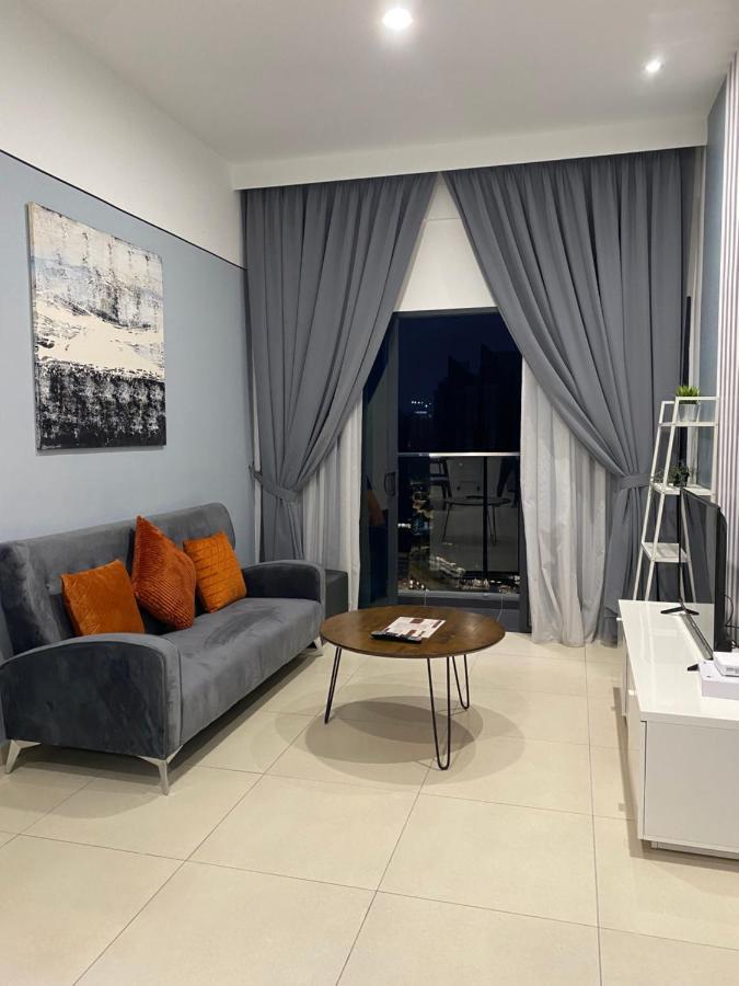 Reizz Residence By Leo Suites كوالالمبور المظهر الخارجي الصورة