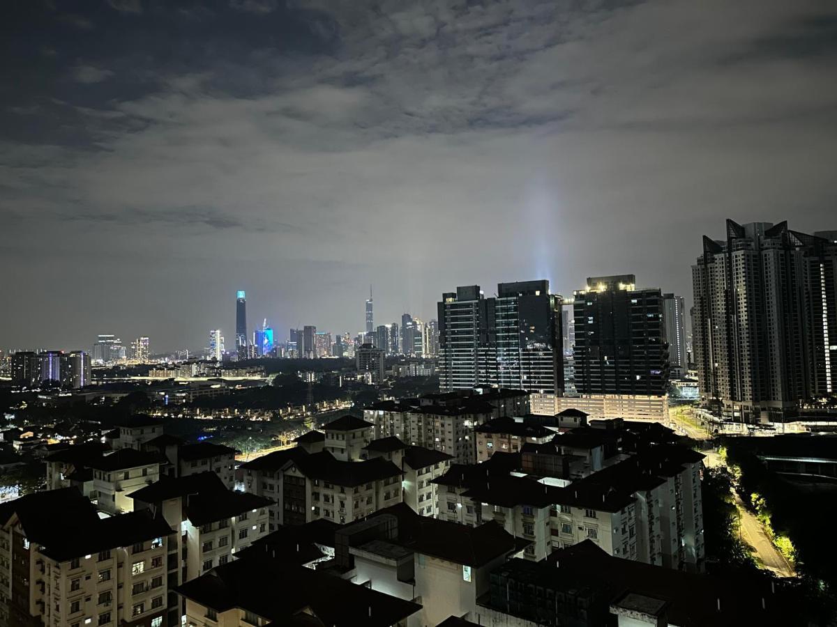 Reizz Residence By Leo Suites كوالالمبور المظهر الخارجي الصورة