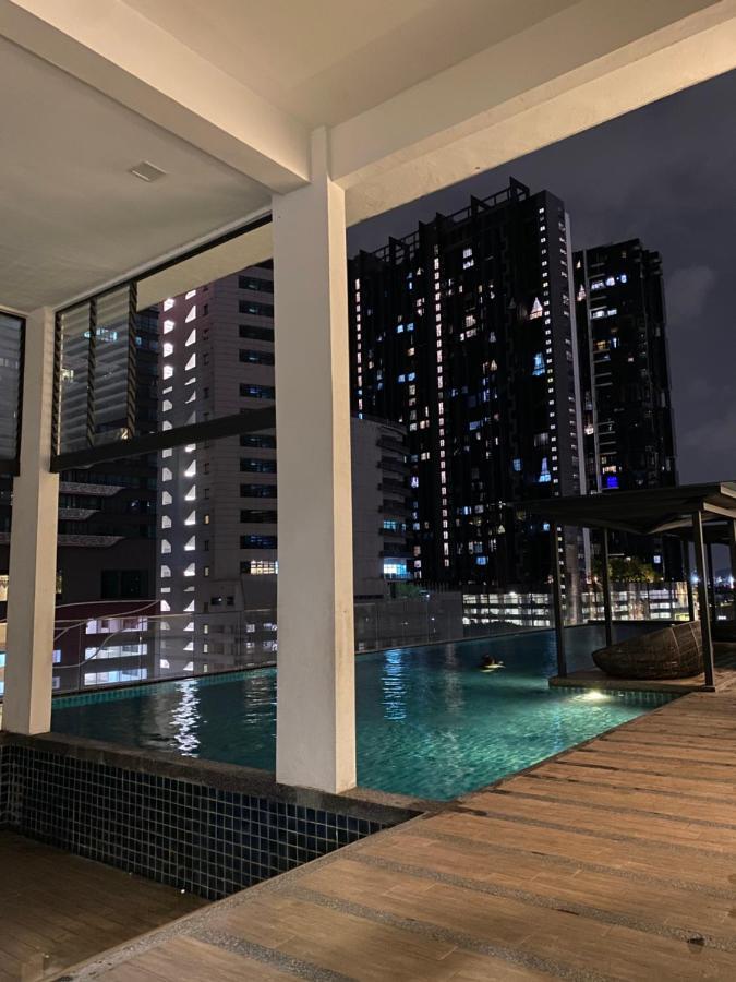 Reizz Residence By Leo Suites كوالالمبور المظهر الخارجي الصورة